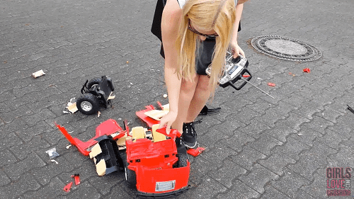 Juliette 1 - RC Hummer Crush